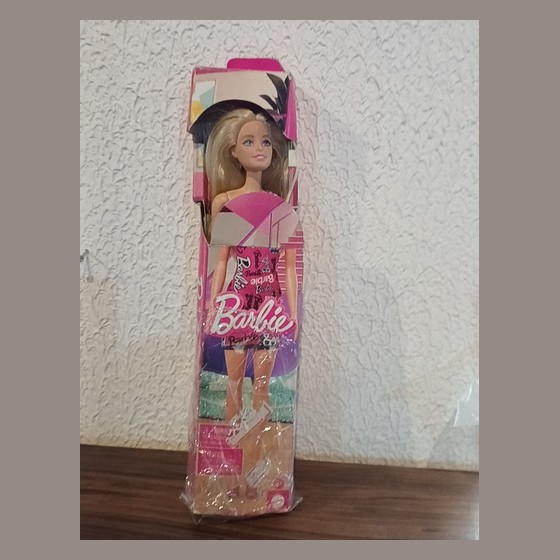 Boneca Barbie Fashion Loira Vestido Estampa Barbie