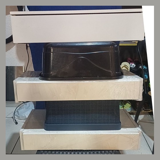 Kit de Prateleiras/Gavetas de Madeira com Banqueta Plástica