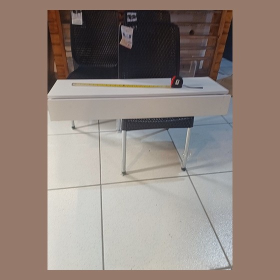 Pentiadeira suspensa com pequeno detalhe branca 1,20 cm