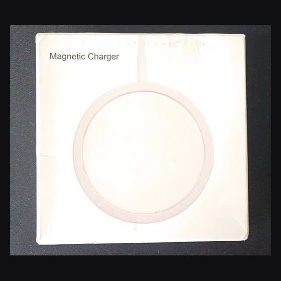 Carregador Magnético Sem Fio 15W (tipo MagSafe) USB-C Genérico (sem marca aparente) — RB1309