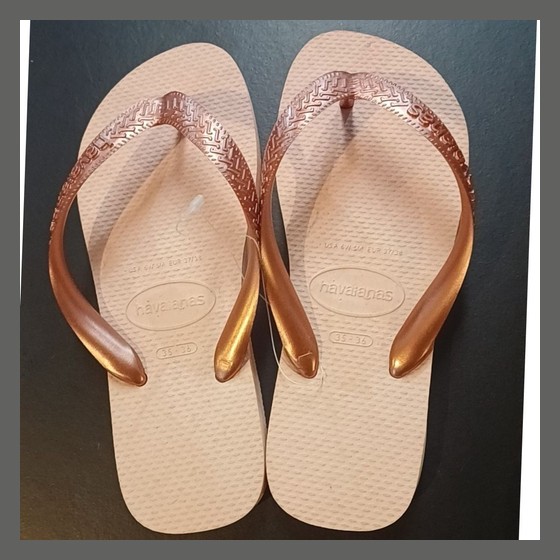 Chinelo Havaianas Top Rose Gold TAM 35 Havaianas — LT129