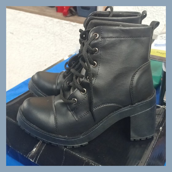 Coturno Feminino Salto Bloco n 35 com Cadarço — LT160