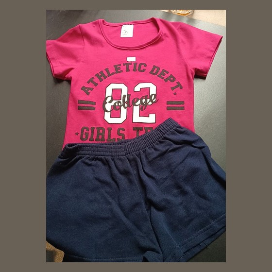 Conjunto Infantil tamanho 12 Feminino Camiseta Estampada Athletic Dept College + Shorts sem marca aparente — LT163
