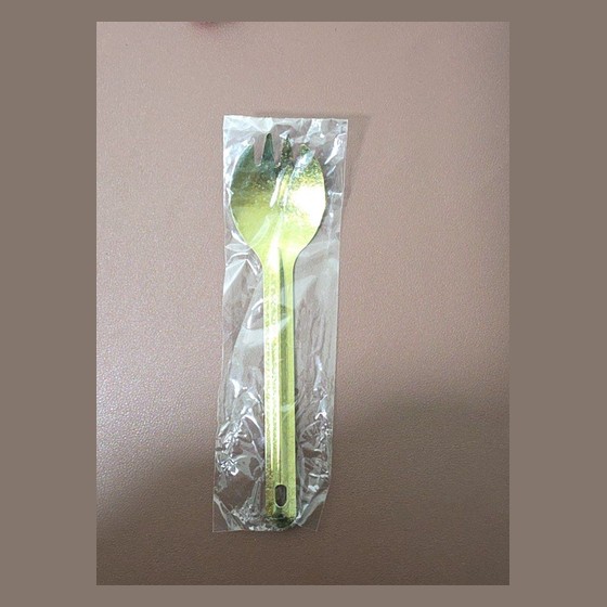 Spork Plástico Simples (Garfo-Colher) para Camping Genérico — RB1388