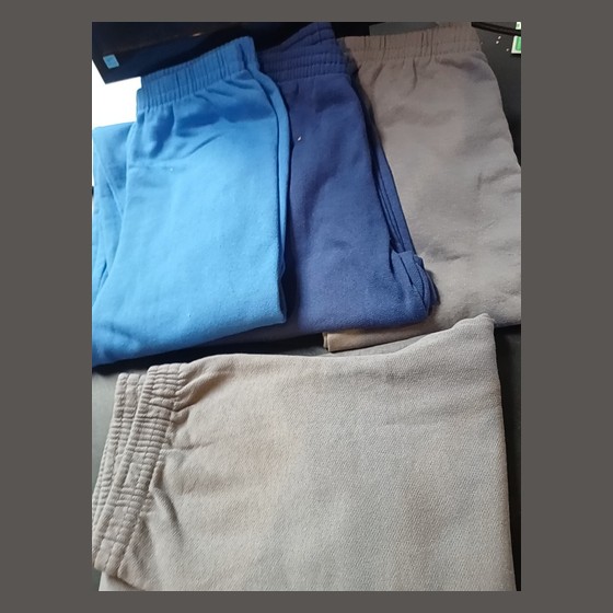 Kit 4 Calças de Moletom Básicas Sortidas tam 14 — LT207