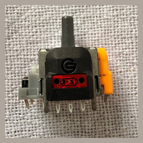 • Kit 10 Unidades Analógico Hall Effect Ginfull V4 PS4 E PS5 Genérica/GIMFULL — LL96