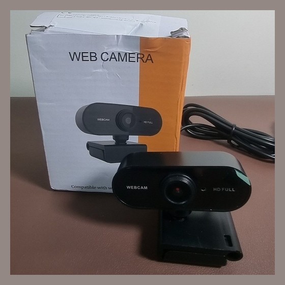 Webcam Full HD USB com Microfone Genérica — RB1435