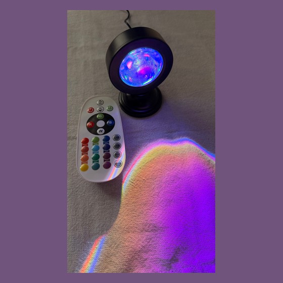 Projetor de Luz LED Efeito Água/Aurora com Controle Remoto Genérico — LL116