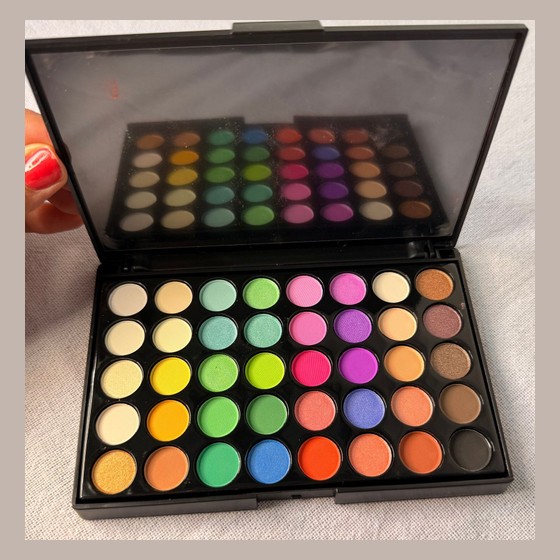 Paleta de Sombras 40 Cores — LL117