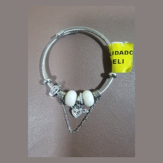 Pulseira Bracelete Feminina Estilo Pandora com Berloques