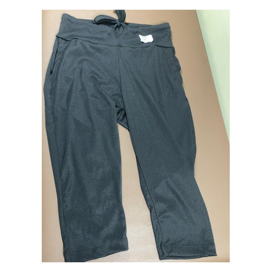 Calça Legging Capri Cintura Alta com Bolsos
