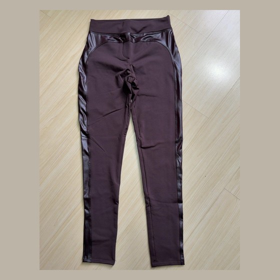 Calça Legging Feminina Cintura Alta com Recorte de Couro Sintético